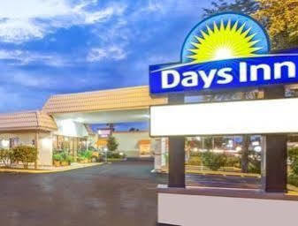 Days By Wyndham Hotel